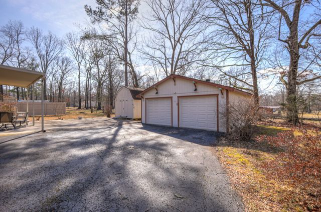 1700 Harton Blvd, Tullahoma, TN 37388