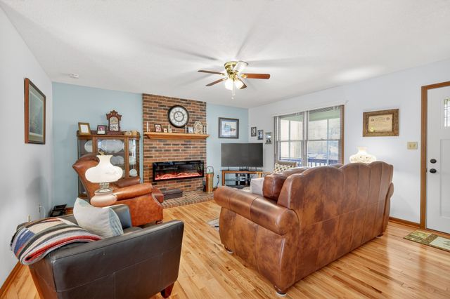 1700 Harton Blvd, Tullahoma, TN 37388