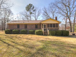 1700 Harton Blvd, Tullahoma, TN 37388