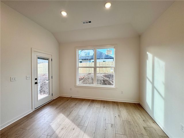 5905 SW Bear Creek Avenue, Bentonville, AR 72713