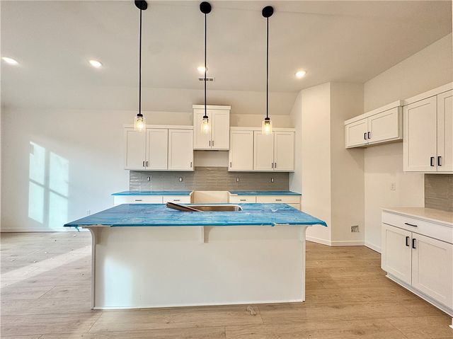 5905 SW Bear Creek Avenue, Bentonville, AR 72713