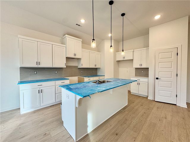 5905 SW Bear Creek Avenue, Bentonville, AR 72713