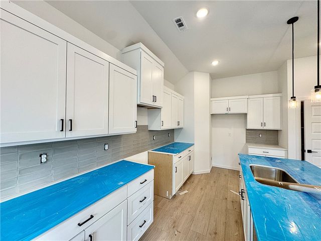 5905 SW Bear Creek Avenue, Bentonville, AR 72713