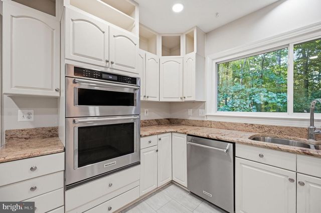 2 ENGLISH HILLS DR, Fredericksburg, VA 22406