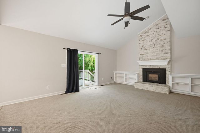 2 ENGLISH HILLS DR, Fredericksburg, VA 22406