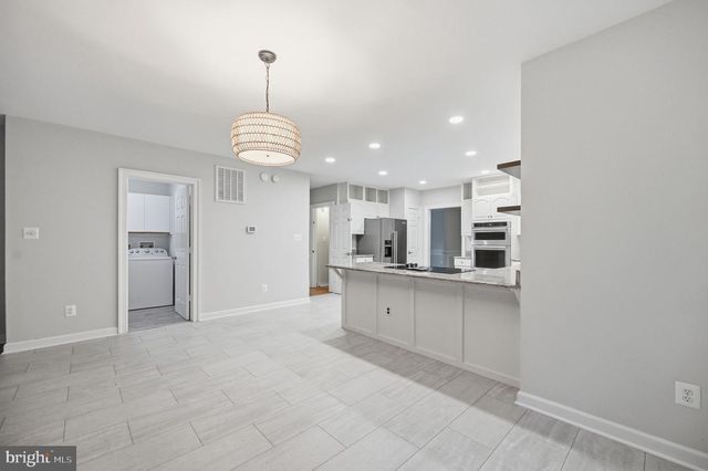 2 ENGLISH HILLS DR, Fredericksburg, VA 22406