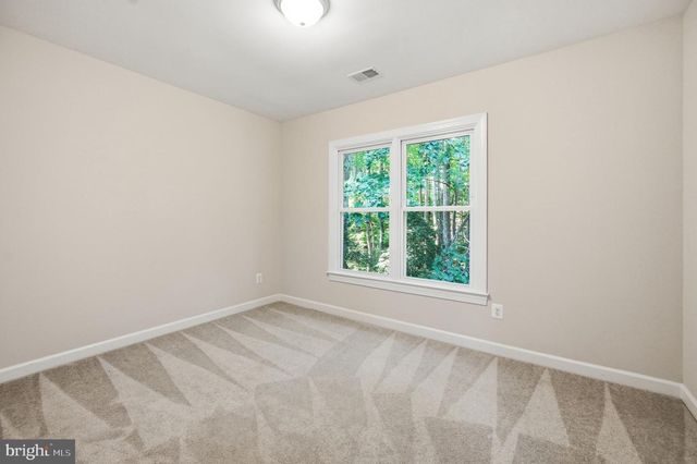 2 ENGLISH HILLS DR, Fredericksburg, VA 22406