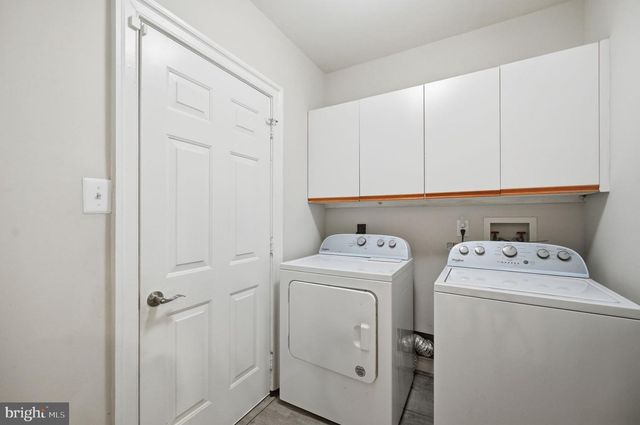 2 ENGLISH HILLS DR, Fredericksburg, VA 22406