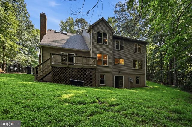 2 ENGLISH HILLS DR, Fredericksburg, VA 22406