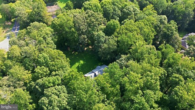 2 ENGLISH HILLS DR, Fredericksburg, VA 22406