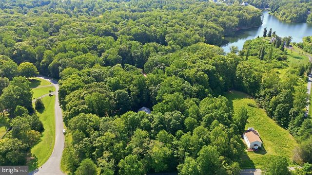2 ENGLISH HILLS DR, Fredericksburg, VA 22406
