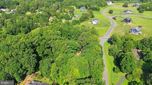 2 ENGLISH HILLS DR, Fredericksburg, VA 22406