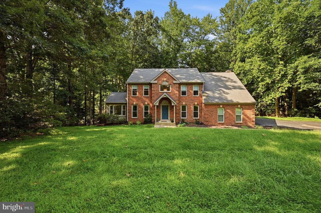 2 ENGLISH HILLS DR, Fredericksburg, VA 22406