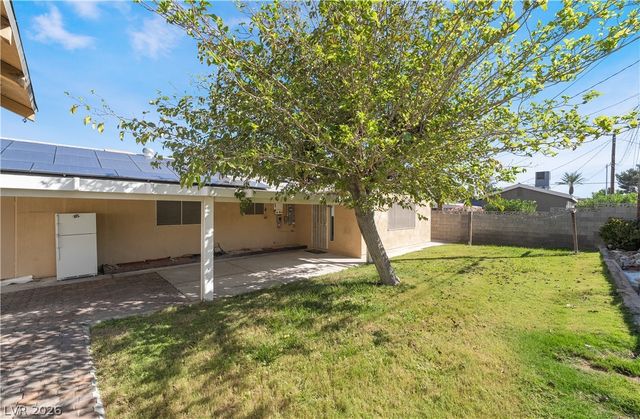 3809 Millwood Avenue, Las Vegas, NV 89121