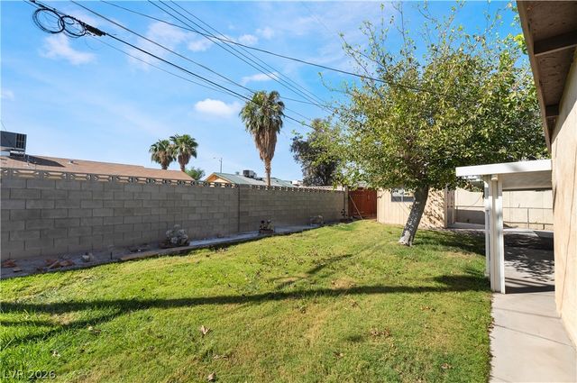 3809 Millwood Avenue, Las Vegas, NV 89121