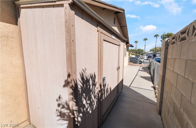 3809 Millwood Avenue, Las Vegas, NV 89121