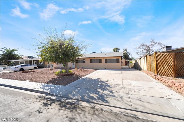 3809 Millwood Avenue, Las Vegas, NV 89121