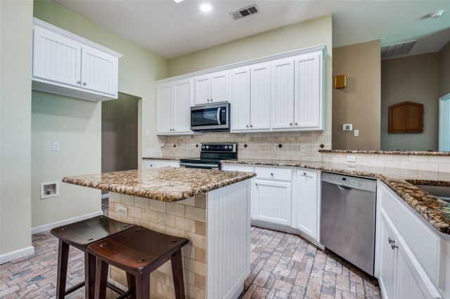6051 W Fall Drive, Midlothian, TX 76065