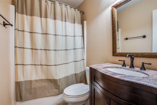 6051 W Fall Drive, Midlothian, TX 76065