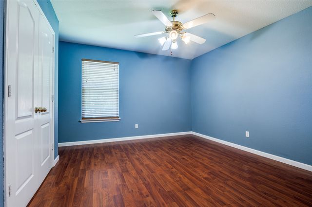 6051 W Fall Drive, Midlothian, TX 76065