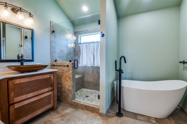 6051 W Fall Drive, Midlothian, TX 76065
