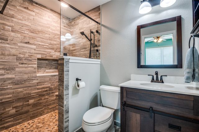 6051 W Fall Drive, Midlothian, TX 76065