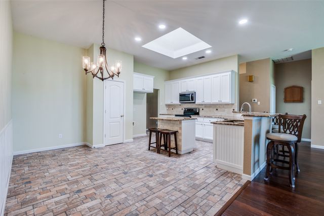 6051 W Fall Drive, Midlothian, TX 76065