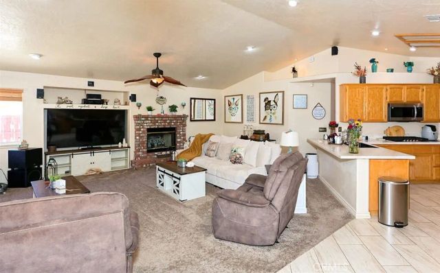 12776 Skyline Ranch, Apple Valley, CA 92308