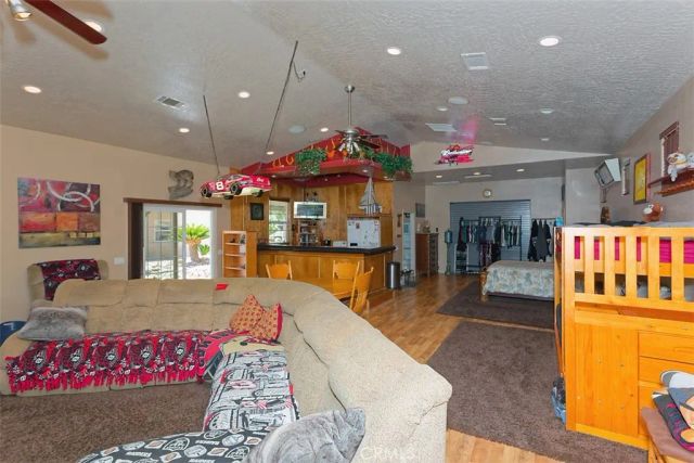 12776 Skyline Ranch, Apple Valley, CA 92308