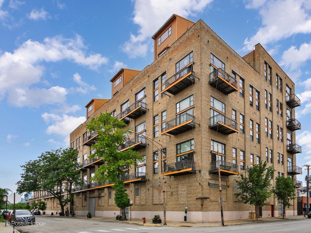 2545 S Dearborn Street 611, Chicago, IL 60616
