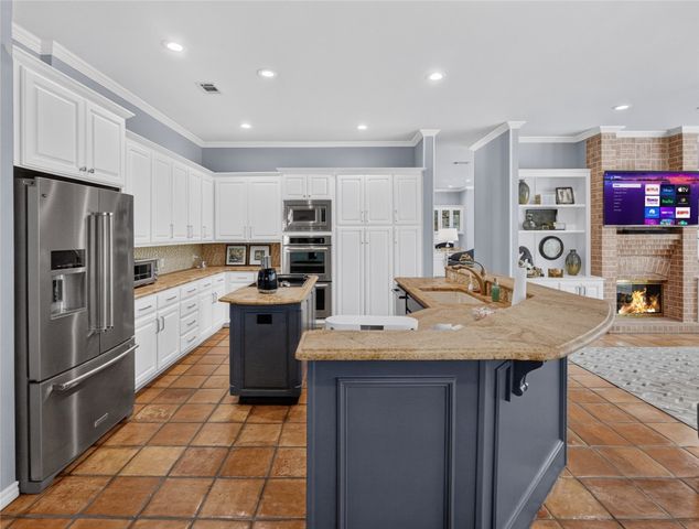 2606 Torrey Pines Drive, Fort Worth, TX 76109