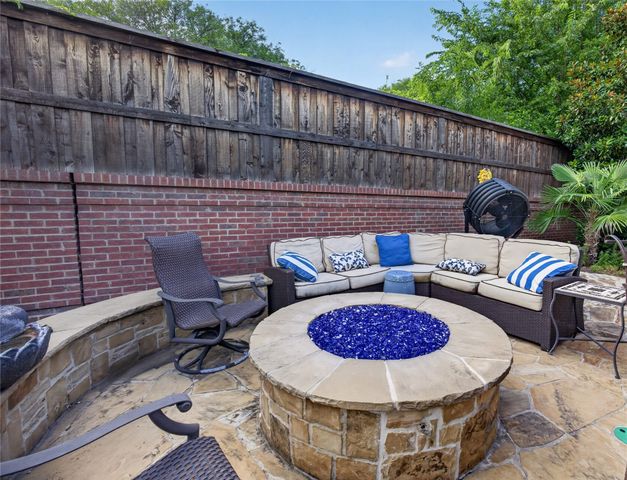 2606 Torrey Pines Drive, Fort Worth, TX 76109