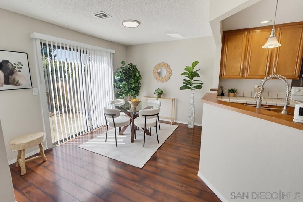 8391 Suntree Pl, San Diego, CA 92119 — photo 5