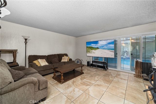 440 W Heather, Rialto, CA 92376
