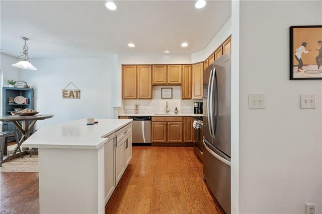 102 Alanna CT, Yorktown, VA 23690