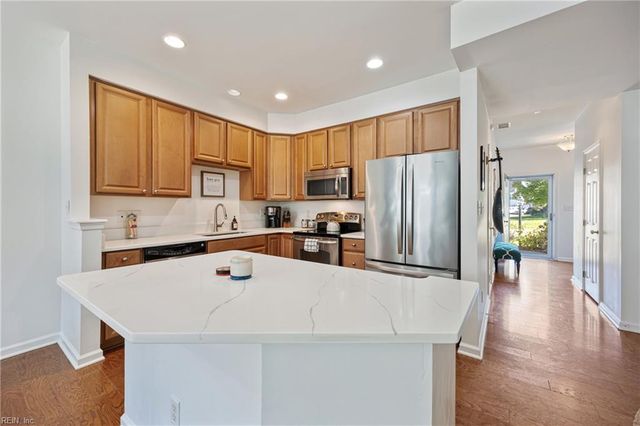 102 Alanna CT, Yorktown, VA 23690