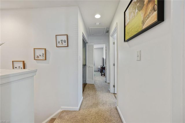 102 Alanna CT, Yorktown, VA 23690