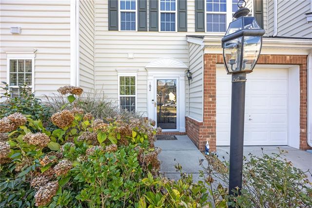 102 Alanna CT, Yorktown, VA 23690