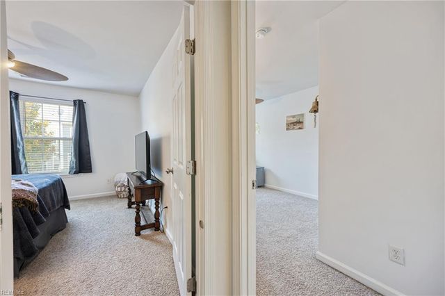 102 Alanna CT, Yorktown, VA 23690