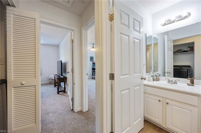 102 Alanna CT, Yorktown, VA 23690