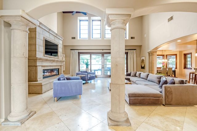 1742 N Pratos Street, Visalia, CA 93291