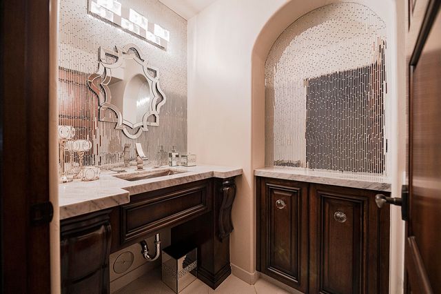 1742 N Pratos Street, Visalia, CA 93291