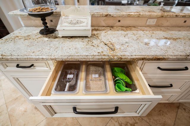 1742 N Pratos Street, Visalia, CA 93291