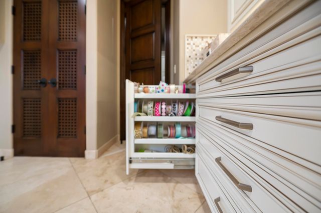 1742 N Pratos Street, Visalia, CA 93291