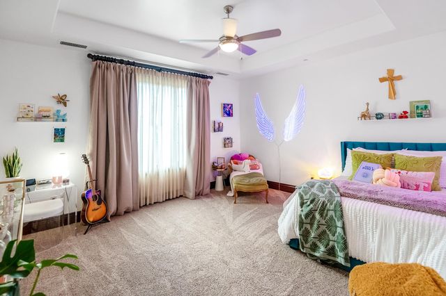 1742 N Pratos Street, Visalia, CA 93291