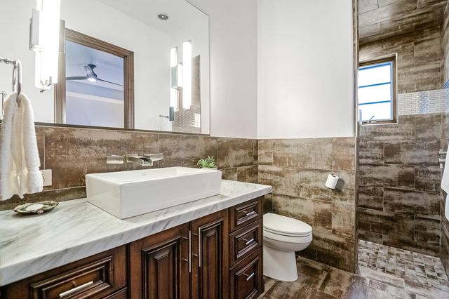 1742 N Pratos Street, Visalia, CA 93291