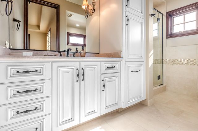 1742 N Pratos Street, Visalia, CA 93291