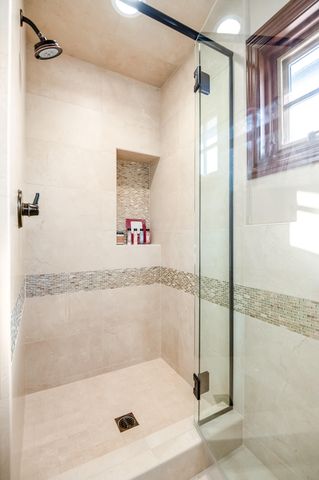 1742 N Pratos Street, Visalia, CA 93291