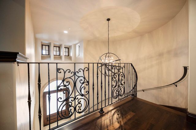 1742 N Pratos Street, Visalia, CA 93291