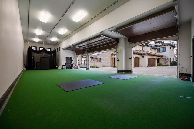 1742 N Pratos Street, Visalia, CA 93291